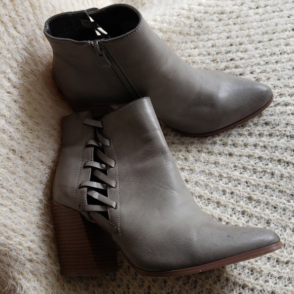 Cute boots - Picture 4 of 6